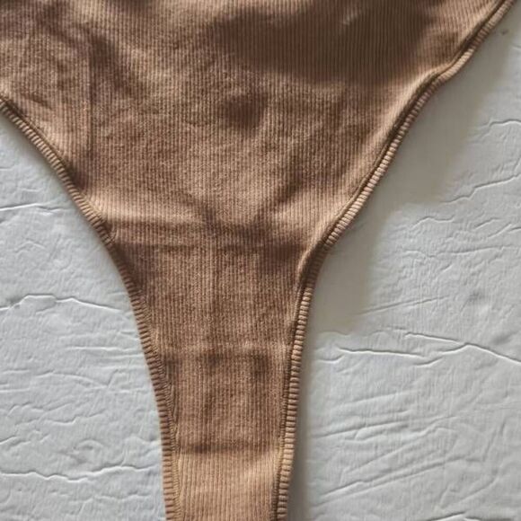 SKIMS V CUT RIBBED PANTY NWT - Picture 3 of 8